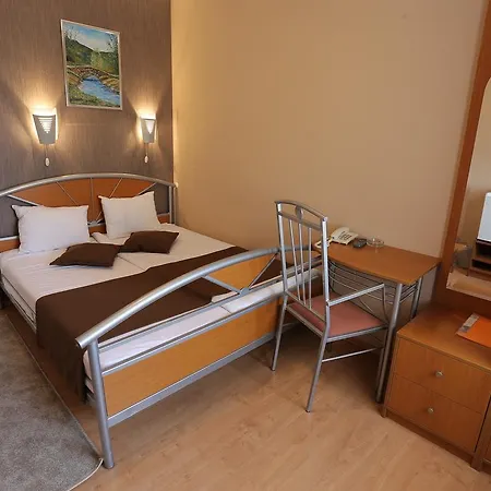 Zeneva 2* Kragujevac